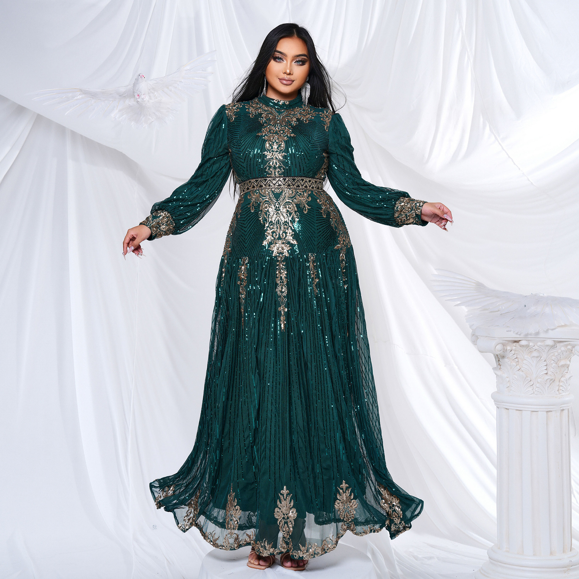 Plus-size women's long-sleeve round-neck banquet sequined swing evening dress
