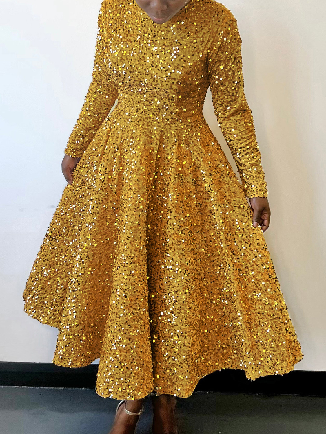 D469 New cross-border women's round neck long sleeves solid color sequins high waist temperament medium and long dress European and American dress